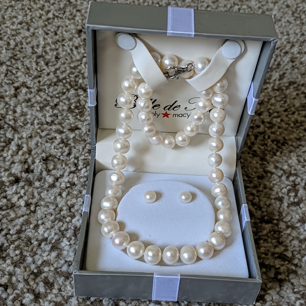 Belle de Mer 18" freshwater pearl set
